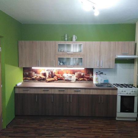 Housing Hella Apartment Nova Lesna Bagian luar foto