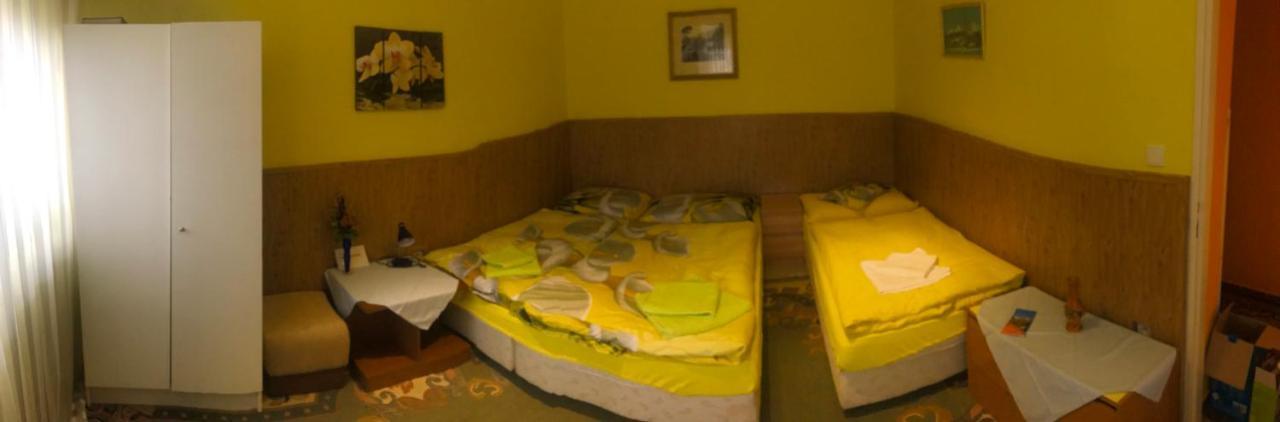 Housing Hella Apartment Nova Lesna Bagian luar foto