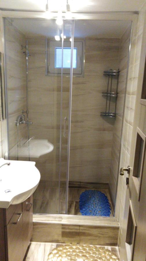 Housing Hella Apartment Nova Lesna Bagian luar foto