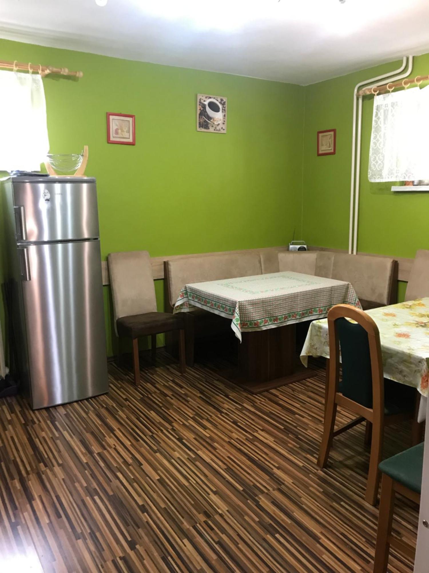 Housing Hella Apartment Nova Lesna Bagian luar foto