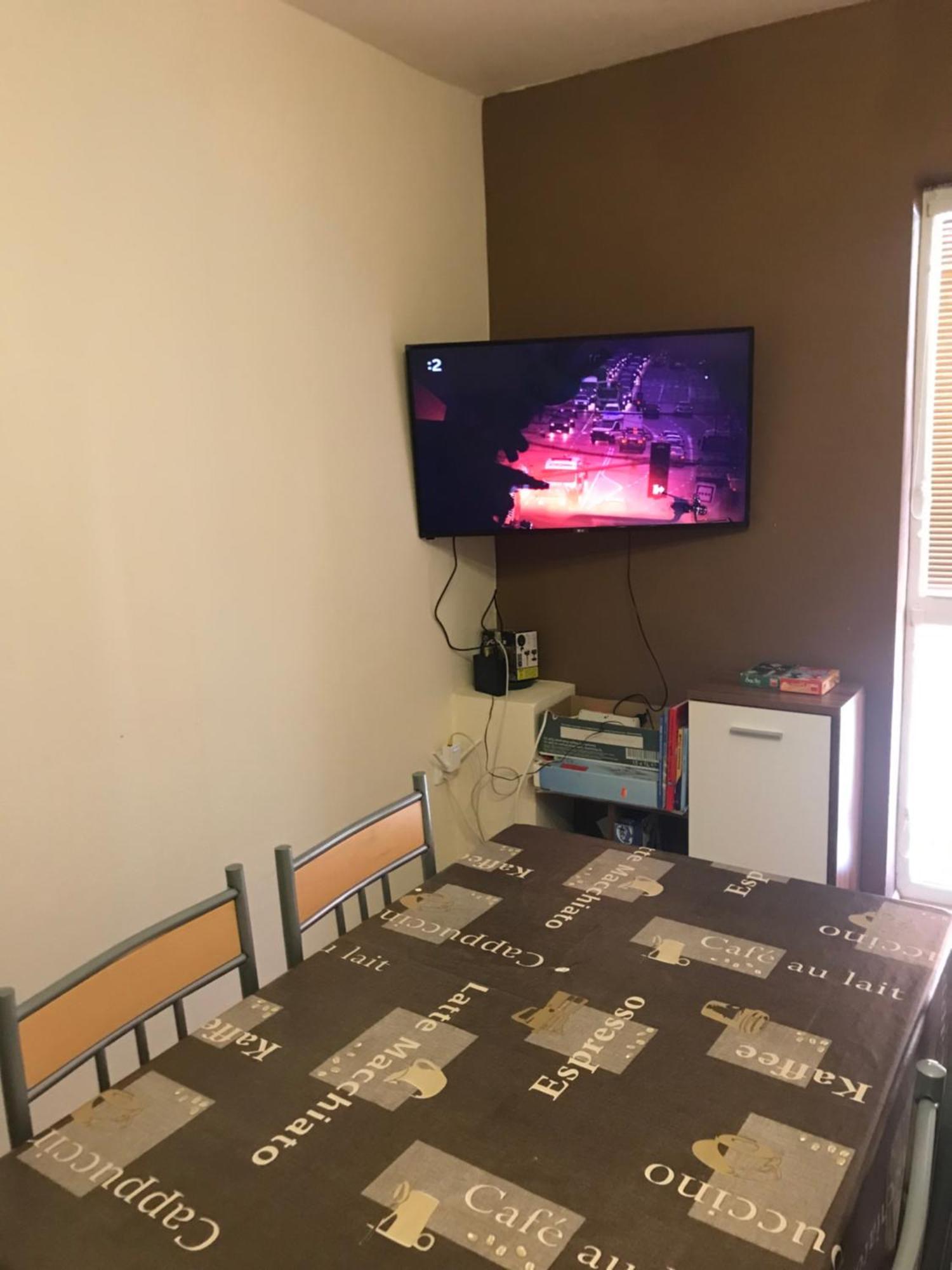 Housing Hella Apartment Nova Lesna Bagian luar foto